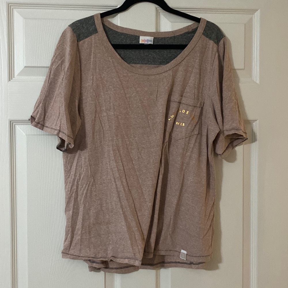 LULAROE TSHIRT